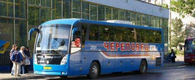 В отношении жителя Череповца, вытолкнувшего из автобуса кондуктора, завели уголовное дело